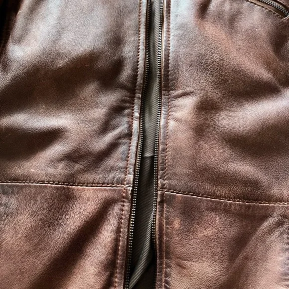 Men's Distressed Leather Jacket - Picture 13 of 13